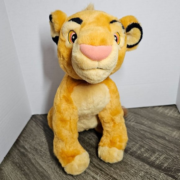 Young Simba Disney Store 13 inch Plush - Picture 1 of 7